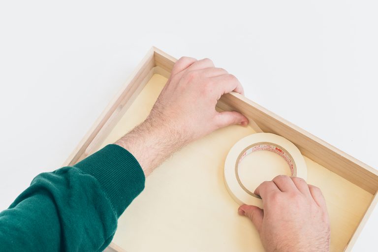 Tablett selber machen und mit Kreidefarbe und Stiften gestalten