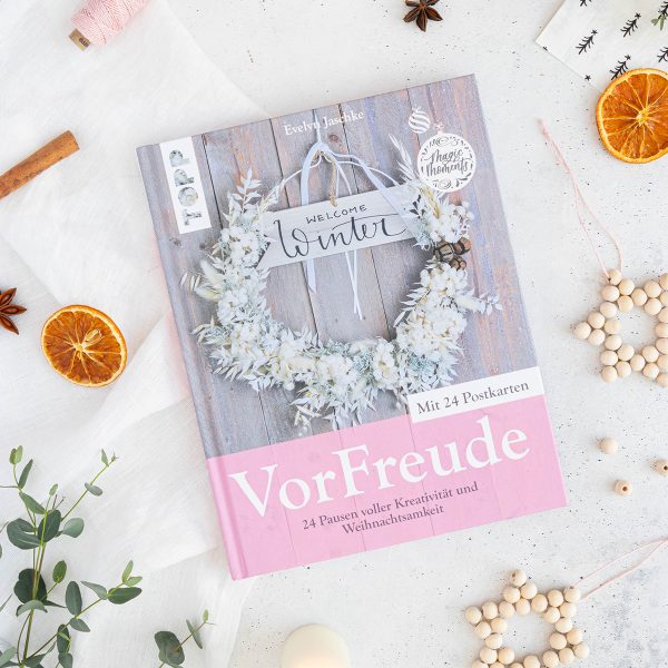 DIY Sterne aus Holzperlen und ein weihnachtliches Buch