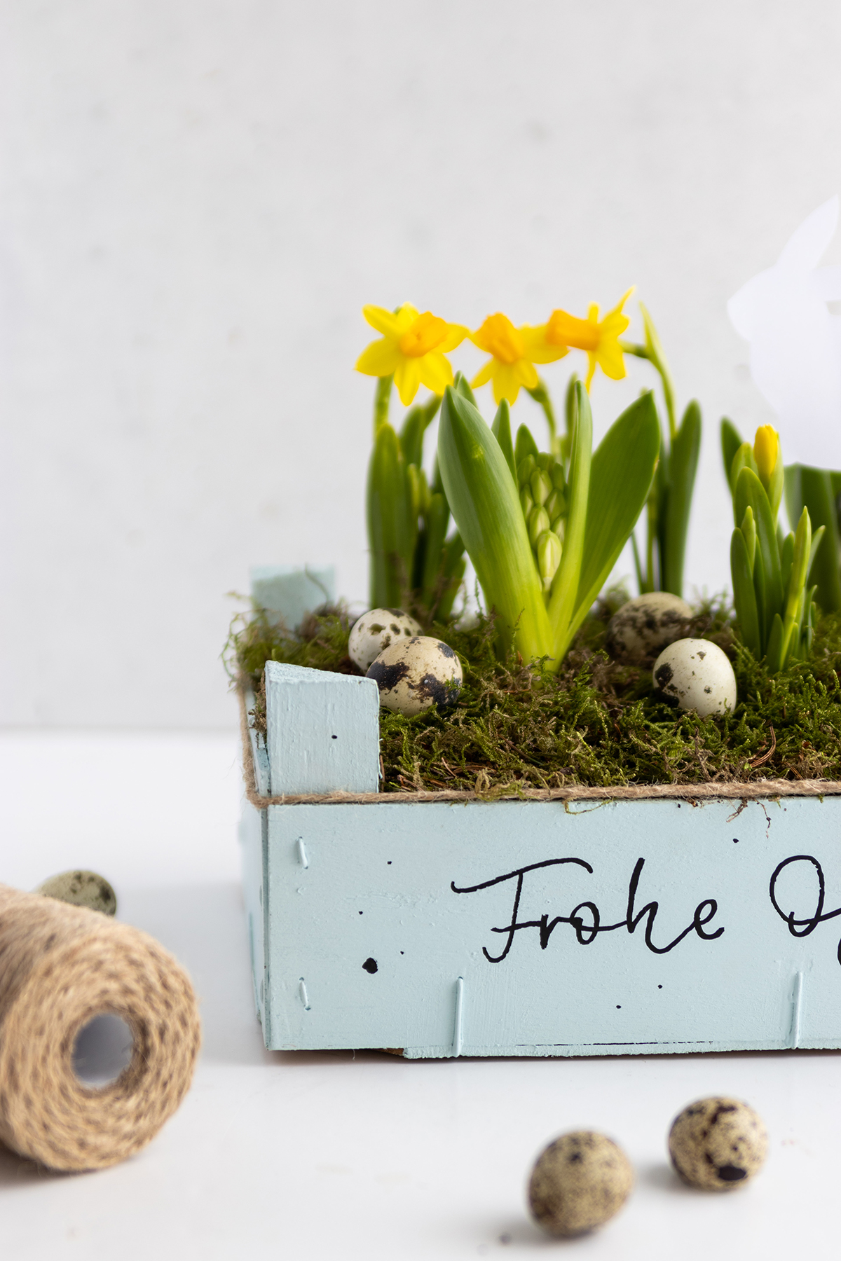DIY Kiste bepflanzen für Ostern