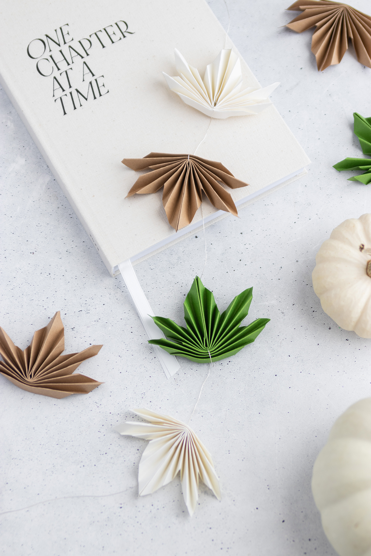 DIY Herbstblätter aus Papier falten