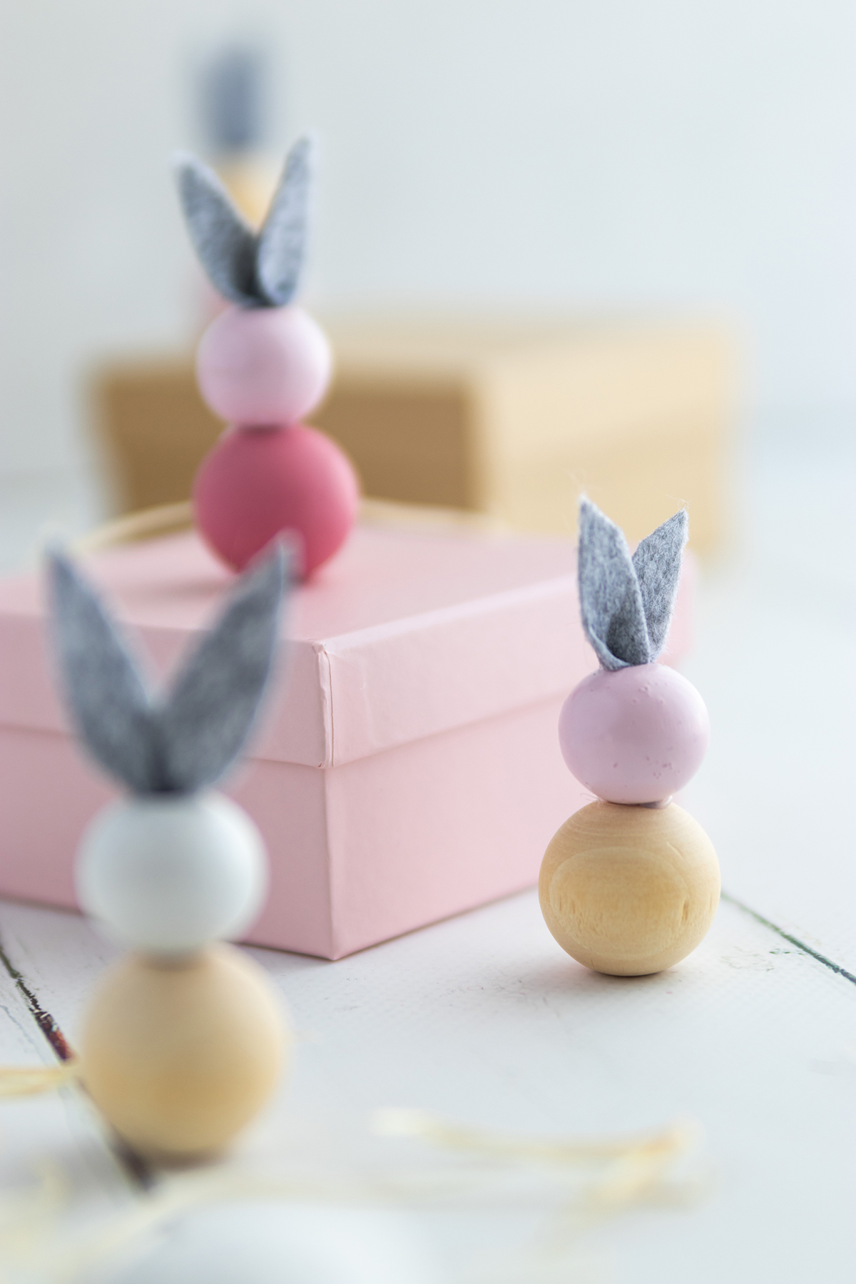 DIY Hasen aus Holzperlen basteln für Ostern