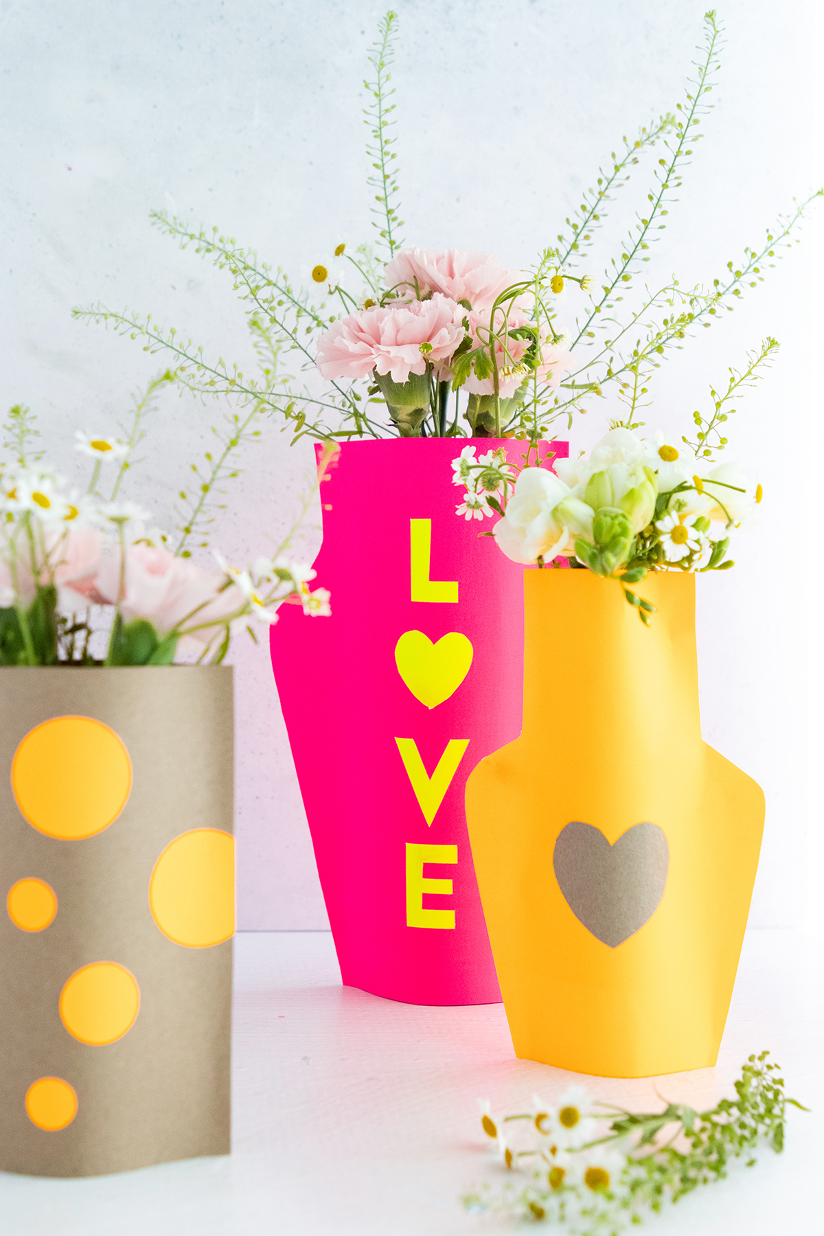 DIY Vasen aus Papier basteln