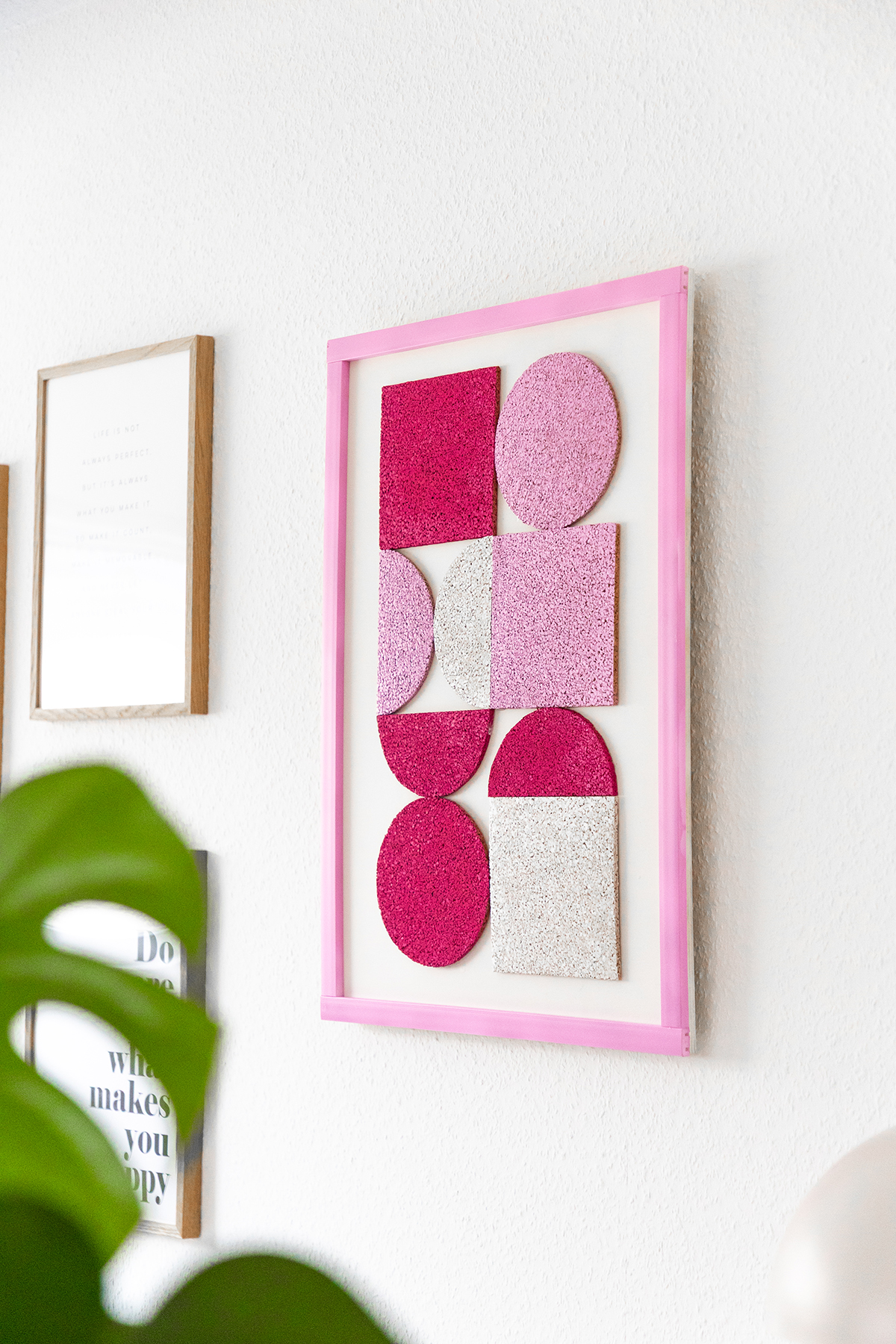 Geometrisches Wandbild aus Kork basteln