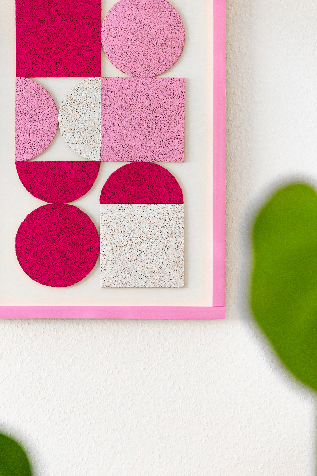 Geometrisches Wandbild aus Kork basteln