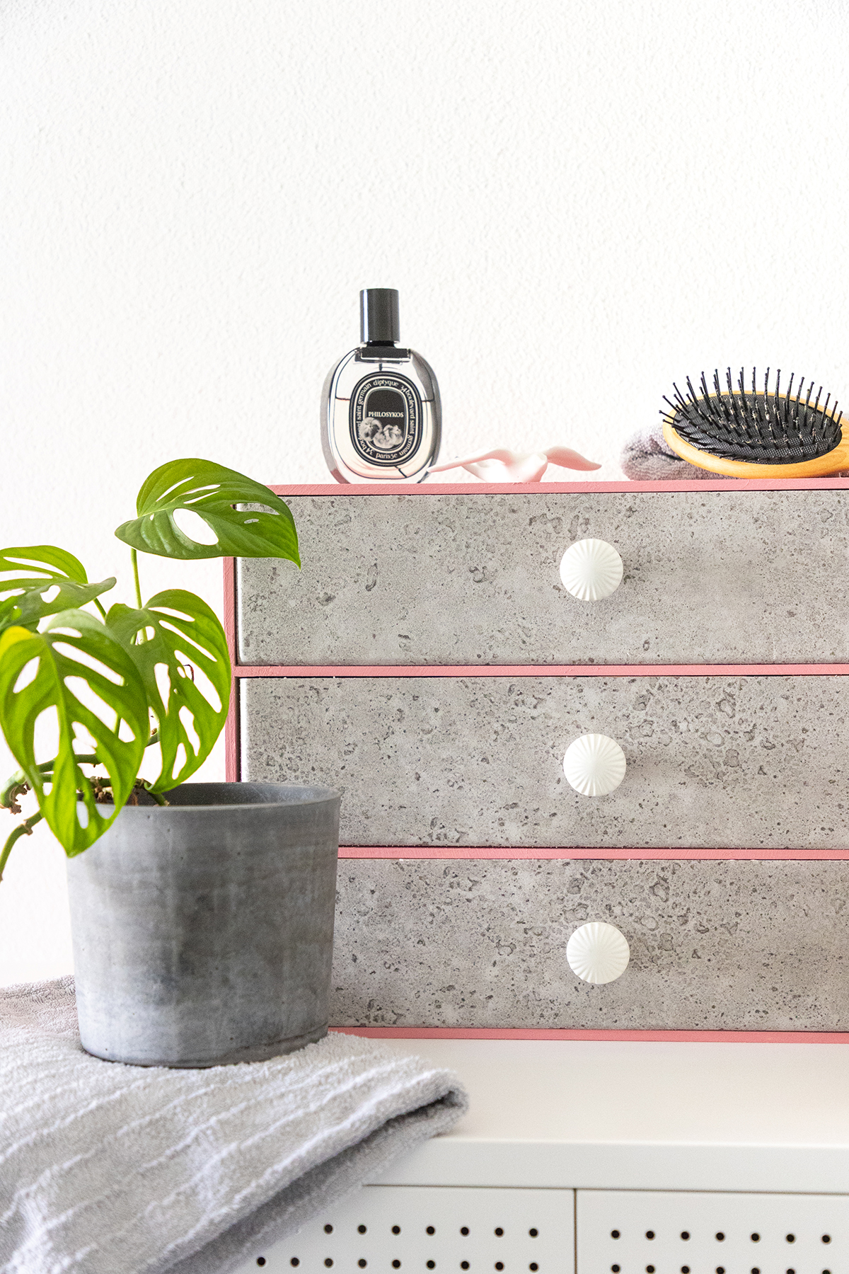 DIY-IKEA-Hack-Moppe-Mini-Kommode-umgestalten-Mood1