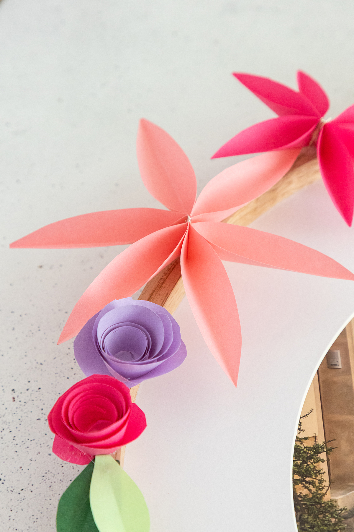 DIY Muttertagsgeschenk: Bild mit Papierblumen basteln