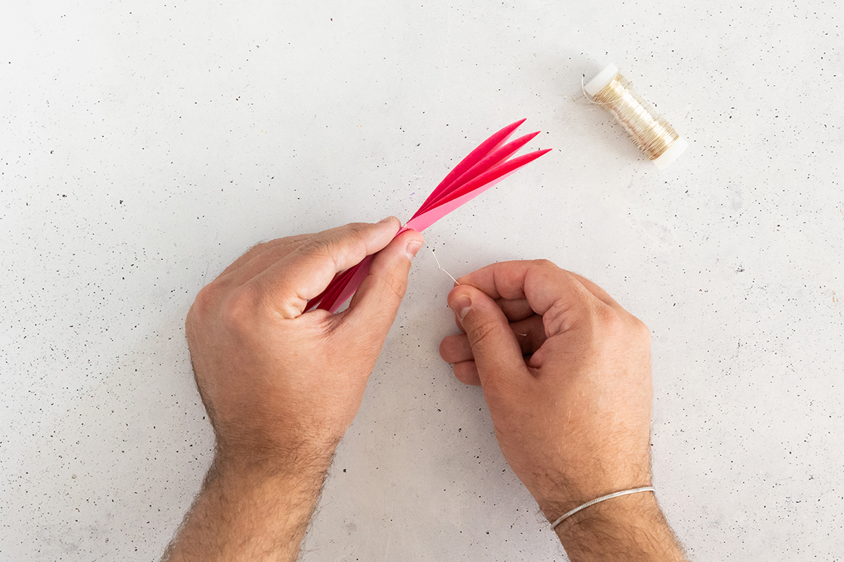 DIY Muttertagsgeschenk: Bild mit Papierblumen basteln
