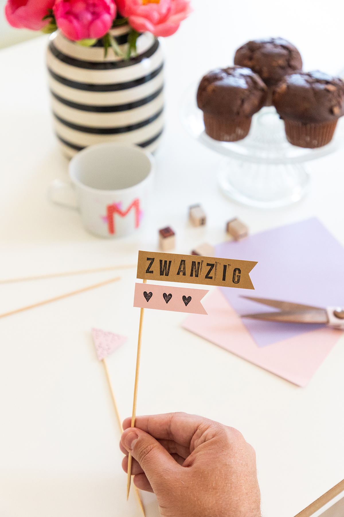 DIY Geburtstagsidee: Muffin in der Tasse basteln